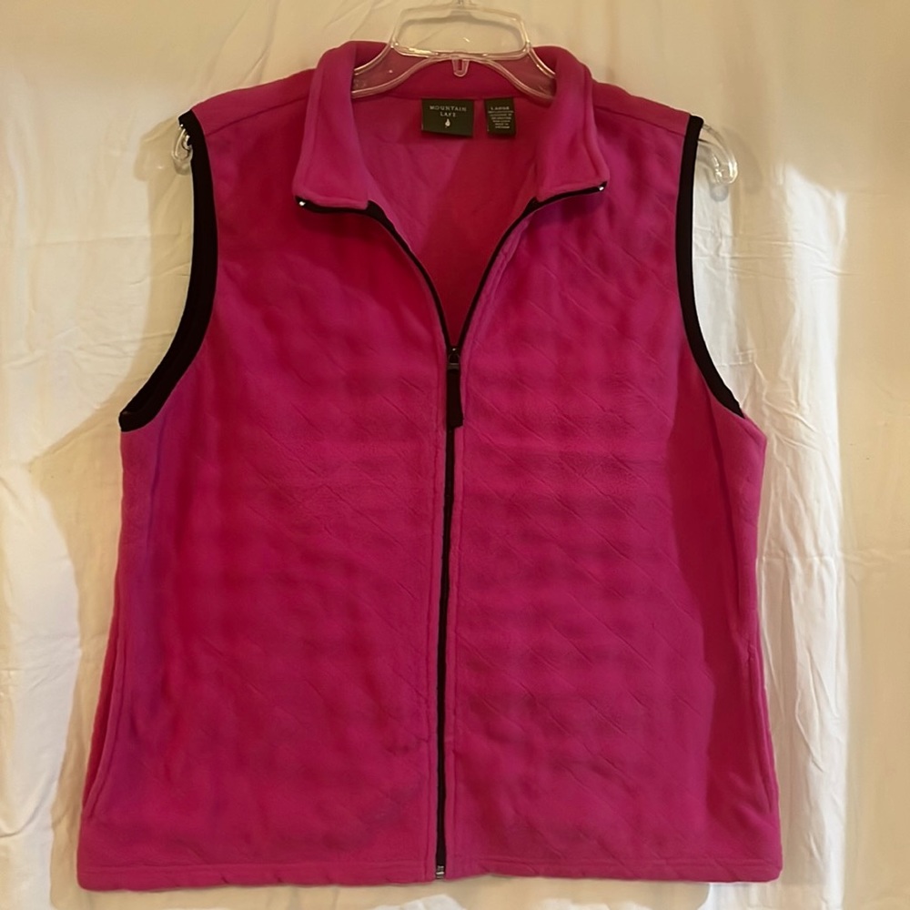 Mountain Lake hot pink fleece vest size Large
